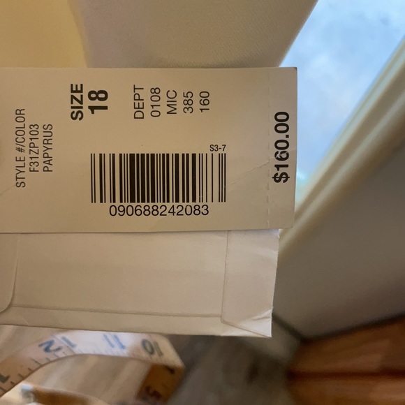 Preston & York Papyrus/Shell Colored Jacket and Skirt Work Suit sz. 18 - Picture 9 of 10